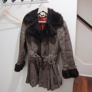 Brown Vintage Tweed Coat with Faux Fur Collar